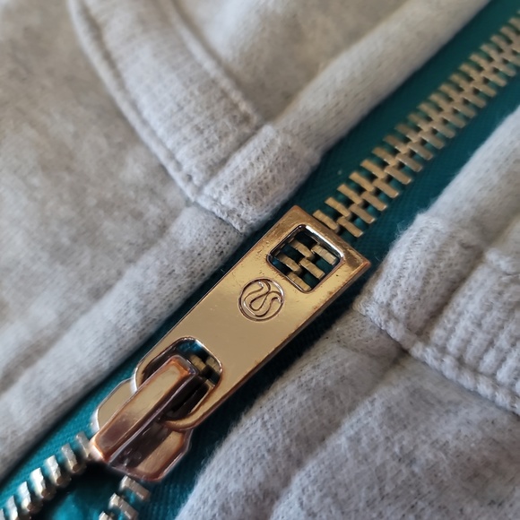 RARE Lululemon Crop Scuba Hoodie Size 4 Teal Blue & Gray - Picture 6 of 6